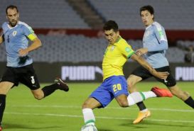 Soi kèo Brazil vs Uruguay 7h30 15/10 dự đoán kết quả Vòng loại World Cup 2022
